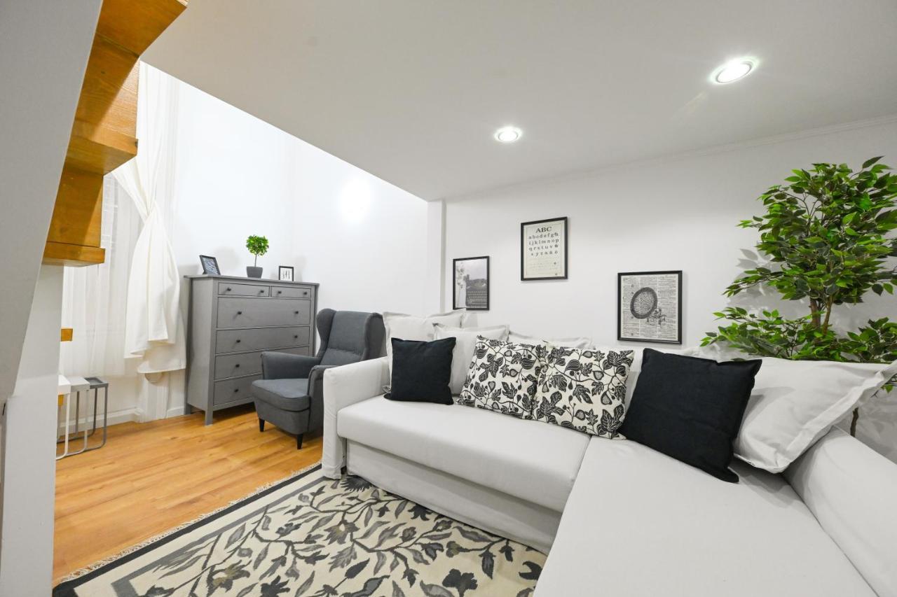 Charming Apartment In Damjanich Str., Lucas Budapeste Exterior foto